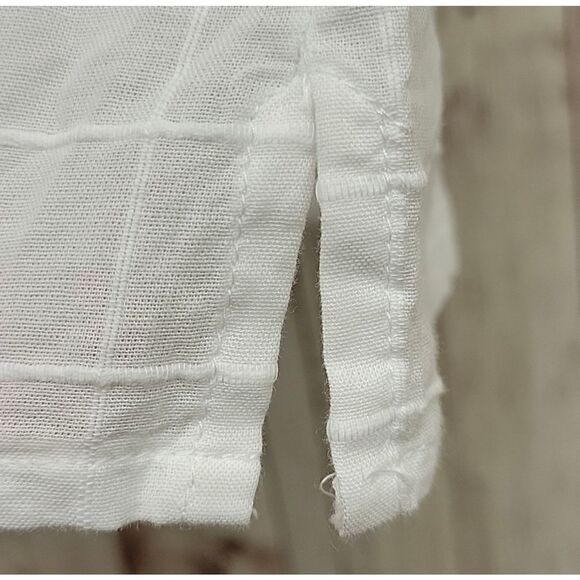 Chaps Women’s white top, ruffles from shoulder to waist, belted, size large - Picture 6 of 7